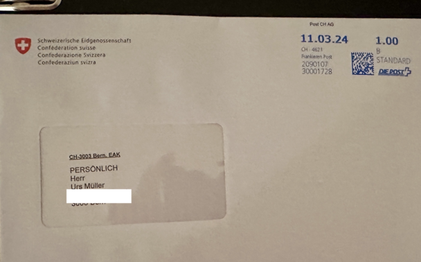 Briefumschlag, Absender «Schweizerische Eidgenossenschaft», Empfänger: PERSÖNLICH an mich