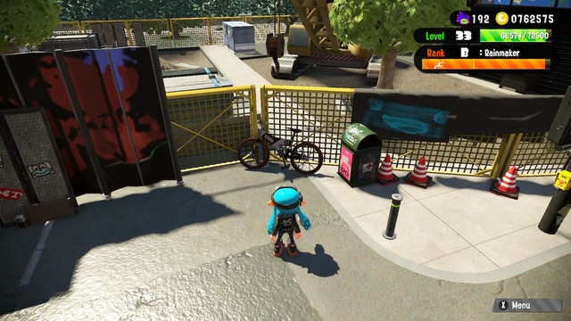 In Splatoon 2, a digger sits to the right behind the start.