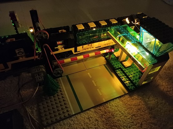 Lego train set 4559 and Lego level crossing 4532