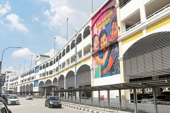 Multi-level car park of the Klang railway station. / Photo from linked article.