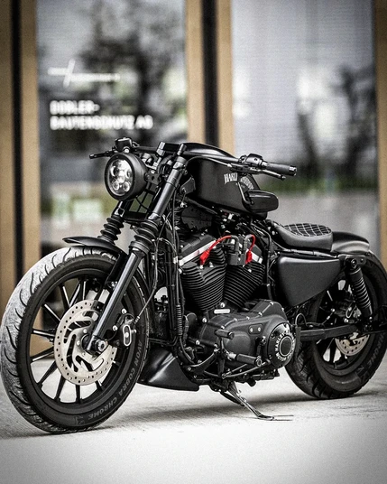 Bolt Stories 🏍️🔩