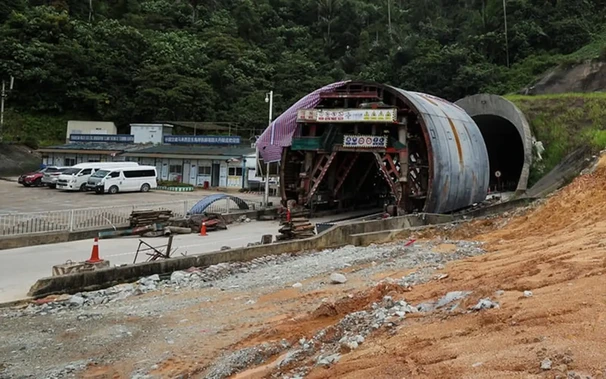 Rail tunnel under construction for East Coast Rail Link. / Photo from linked article.