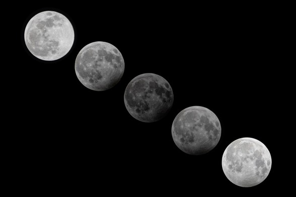 Fotografía compuesta de las fases de la luna durante el eclipse penumbral del 23-24 de marzo de 2024
