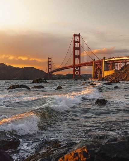 Golden Gate Bridge in San Francisco, California