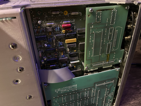 Photo of HB-IB interface card installed in HP 9590A spectrum analyzer