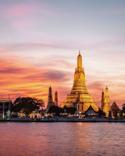 Wat Arun Temple in Bangkok, Thailand