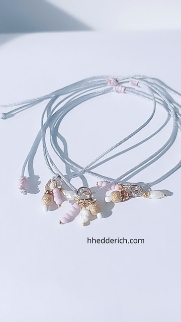 We are excited to share this news! ✨ This week, we'll be adding a stylish bracelet to your purchase as a special gift! ✨

*Limited quantities*
hhedderich.com

#SpecialGift #JewelGift #gift
#hhedderich
