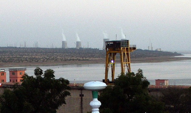 Blick zum Kernkraftwerk Rajasthan naha Rawatbhata
Autor: Nvvchar, https://commons.wikimedia.org/wiki/User:Nvvchar
Lizenz: CC BY-SA 3.0 DEED