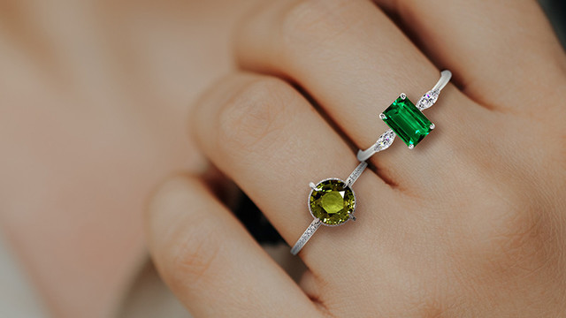 emerald and alexandrite ring