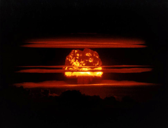 Nuklearwaffentest Union (Ausbeute 6,9 Mio. t) auf dem Bikini-Atoll. Der Test war Teil der Operation Castle.
Autor: United States Department of Energy - www.cddc.vt.edu
Lizenz: Public domain