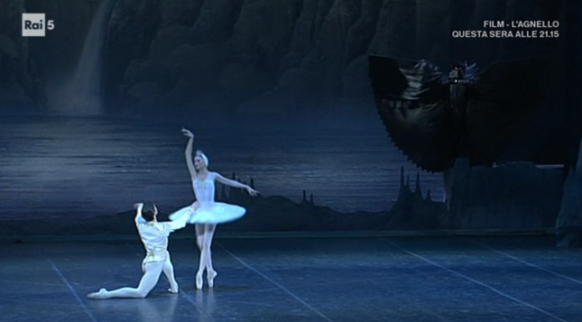 The most loved classical ballet staged in 2004 at the Teatro degli Arcimboldi, with the musical direction of David Garforth. On stage two absolute stars of international dance: Roberto Bolle and Svetlana Zakharova, in the role of Siegfried and Odette/Odile. The choreography is signed by Vladimir Bourmeister, a distant descendant of Tchaikovsky, who created it in 1953 based on the original score of the ballet. The sets and costumes are by Roberta Guidi di Bagno, while the television direction is by Tina Protasoni.