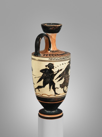 A black-figure vase painting of Thetis in a chariot with winged horses flying over the sea accompanied by the messenger gods, Iris and Hermes.