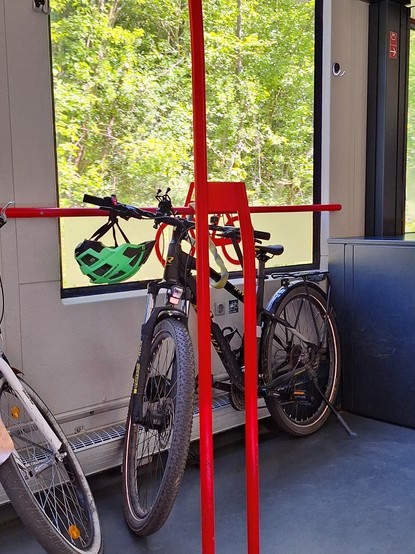 Das Fahrrad hat einiges mit machen müssen.