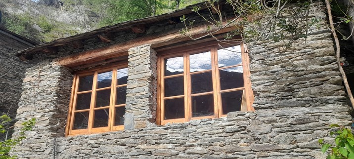 Same windows as before, now in place in the stone shed. I even washed them...