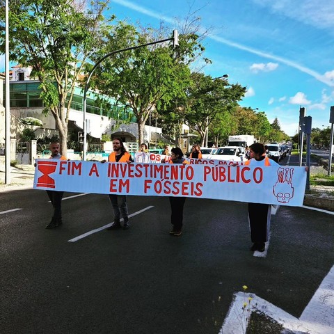 Fim a investimento público em fósseis