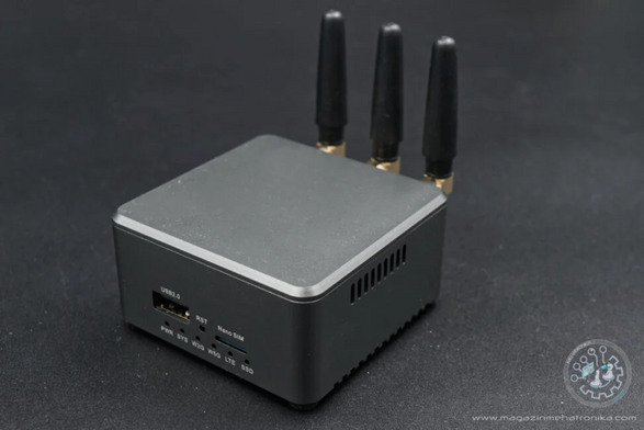 Banana Pi BPi-R3 mini review,with Mediatek MT8986 chip design 
https://magazinmehatronika.com/banana-pi-bpi-r3-mini-recenzija/
#bananapi #mtk #mt7986 #openwrt #Linux #router #wifi6 #network 
