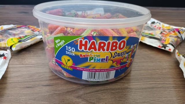 Dose mit Haribo Rainbow Pixel