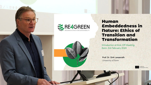 Prof. Dirk Lanzerath hält den Vortrag "Human Embeddedness in Nature: Ethics of Transition and Transformation" (c) RE4GREEN