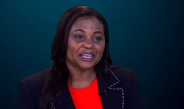 Joseli de Souza, ex-prostituta, compartilha sua inspiradora jornada de superação e transformação, encontrando a paz através da fé em Deus. Foto: Captura de tela/YouTube/Portal Universal