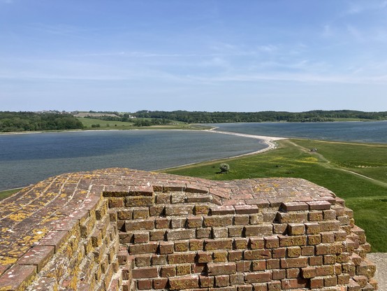 Burgruine Kanø mit Blick zurück aufs Festland 