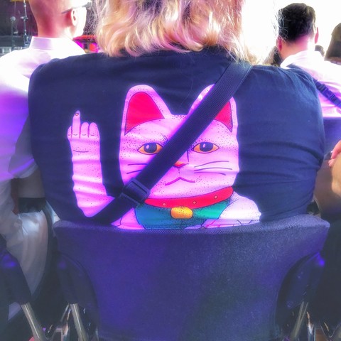 T-Shirt auf rp24 Winkekatze Variante