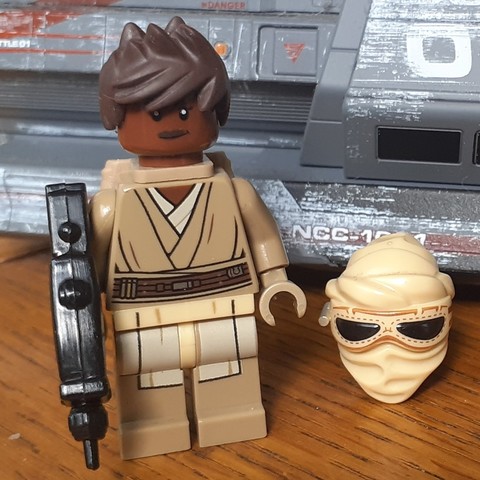 Michael Burnham in Desert Gear

A LEGO minifigure design by Sci Fi Brickyards