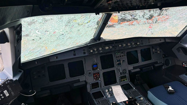 hail damage on A320 from Austrian Airlines