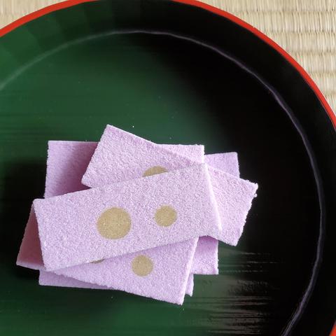 Oharaji, a type of sweet made from pressed starch and sugar. Coloured depending on the season, chewy globs of suhama (sugar and soy flour) float within.