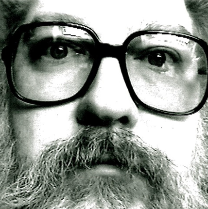 Lo Fi High Fives…..A Kind Of Best Of
Here Comes Summer Again by R. STEVIE MOORE '77 Coming 2CD, released 11 September 1977.
Laying by the poolside
Baby's gettin' tan
Lots of girls around here
Layin' in the sand
I don't wanna ever see the day
Summer is gone
Drinking Old Milwaukee
Ocean is so blue
Listening to A.M
And skywriting too
I don't wanna ever see the day
That summer is gone
(I dig the summertime)
Here comes summer again
Here comes summer
(I dig the summertime)
Here comes summer again
Here comes summer
(I dig the summertime)
Here comes summer again
Here comes summer