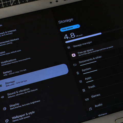 Samsung Galaxy Tab S 10.5 (2014) storage screen showing the default OS and apps only use less than 5GB of storage.