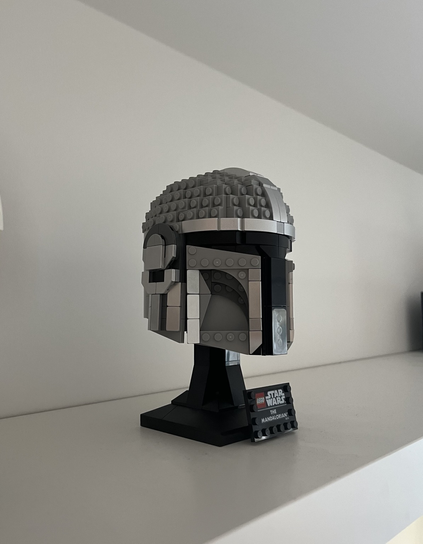 Lego The Mandalorian Helmet Set side view