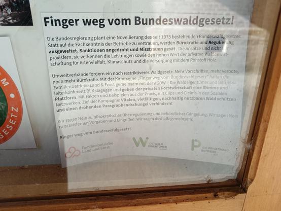 Pamphlet betitelt mit "Finger weg vom Bundeswaldgesetz" und Inhalt im Wesentlichen lautend auf "Paragraphendschungel... Familienunternehmen... Bürokratiemonster" 