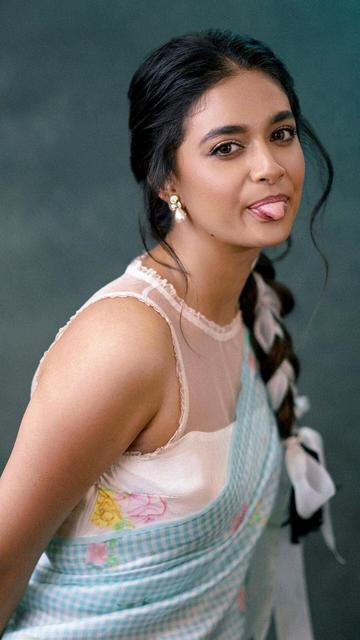 Blue gingham sarees are the next big thing in fashion, and Keerthy Suresh shows us why! Her stylish ensemble, complete with a modern sleeveless blouse, is the perfect mix of tradition and trend. The blue gingham print is both eye-catching and timeless, making it an ideal choice for those who want to make a bold statement. Keerthy’s flawless execution of this look is sure to inspire your next fashion adventure.