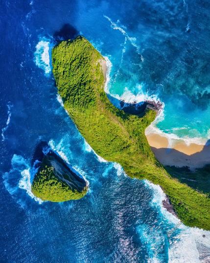 Kelingking Beach on Nusa Penida Island, Indonesia