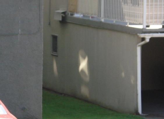 Ghost of Rosalind Franklin? 🤔

... mid-day reflection, back alley ... 😆

https://en.wikipedia.org/wiki/Rosalind_Franklin
https://els-jbs-prod-cdn.jbs.elsevierhealth.com/cms/attachment/29c82641-39d1-4b9e-bcd9-f0c29220a800/gr1_lrg.jpg

#DNA #XrayDiffraction #RosalindFranklin #MyCrappyPix #DoubleHelix #StructuralBiology