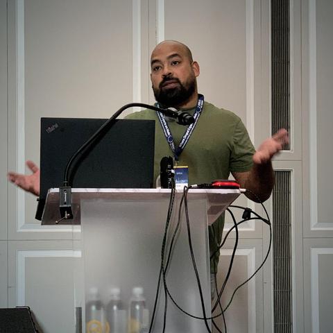 Rolando Scott presenting his talk at Drupal GovCon 2024
