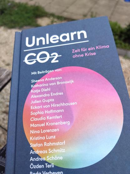 Buchcover von "Unlearn CO2. Zeit für ein Klima ohne Krise." 