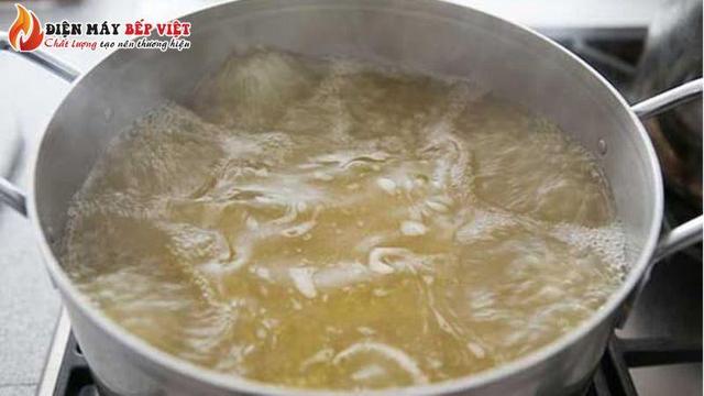 Cách bảo quản nước phở qua đêm hiệu quả, an toàn