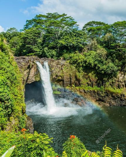 Rainbow Falls, Hawaii