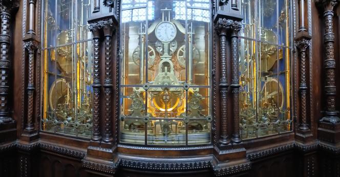 Moteurs de l'horloge astronomique de Beauvais