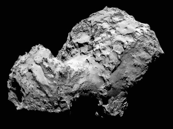 An image of Comet 67P/C-G seen in black and white against a dark background, shortly before the Rosetta rendezvous in August 2014. The comet has a characteristic bilobed shape, with the larger part to the right and rear, and the smaller head to the left and front. The picture has been flipped horizontally to match the image from The Expanse.

Credit: ESA/Rosetta/OSIRIS team