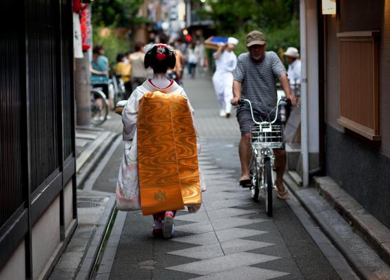 A not unusual sight in Gion.