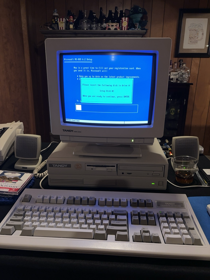 Tandy MMPC Model 20 PC running the MS-DOS 6.20 upgrade.