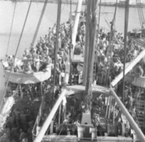 Abtransport entwaffneter italienischer Streitkräfte durch die Wehrmacht, Albanien, September 1943 (Bundesarchiv, Bild 101I-203-1665-29/Henisch/CC-BY-SA 3.0).