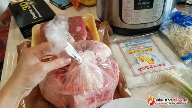 nấu phở bò bằng nồi áp suất điện