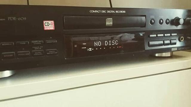 PIONEER PDR-609 Compact Disc Digital Recorder tool [with recording use] photographed by me Theodoros Mpahoumas