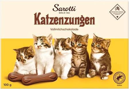 Bilder einer 100g Packung Sarotti "Katzenzungen", einer deutschen Schokoladenvariante.