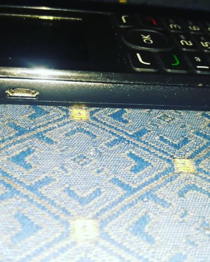 ALCATEL ONE TOUCH 1050D (with two SIM slots) photographed by me Theodoros Mpahoumas