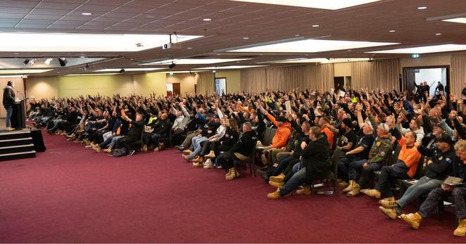 ETU electrical Trades Union members assembly meets and votes to support rank and file LINE In The Sand (solidarity with construction union and 1,000 EBAs) campaign