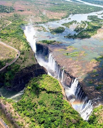 Victoria Falls between Zambia x Zimbabwe